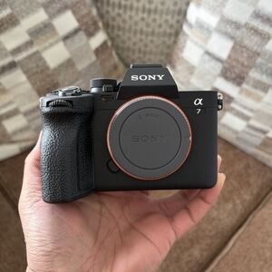 Sony Alpha A7IV ILCE-7M4 33MP Mirrorless Camera 